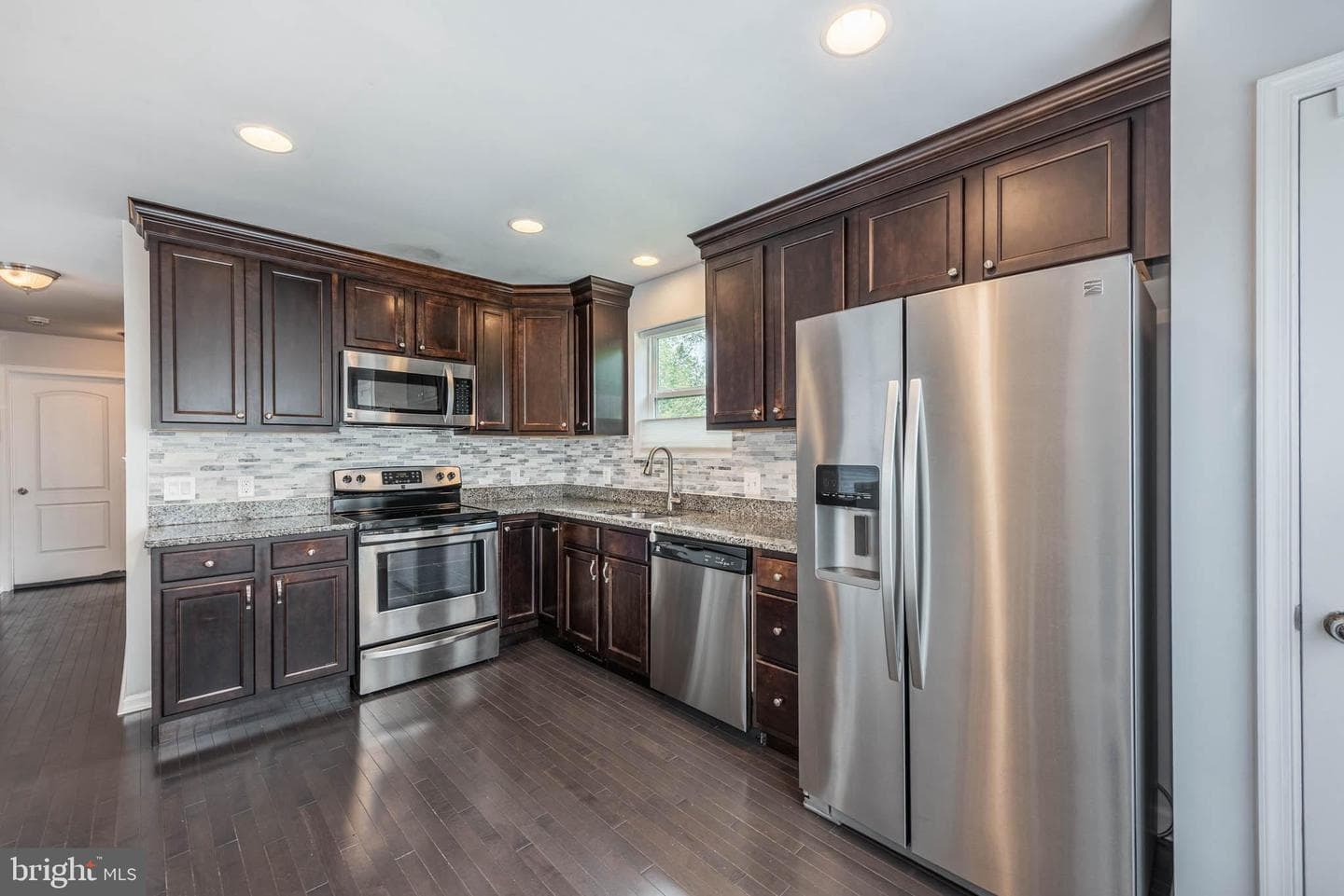 7746 Overhill Road photo 3