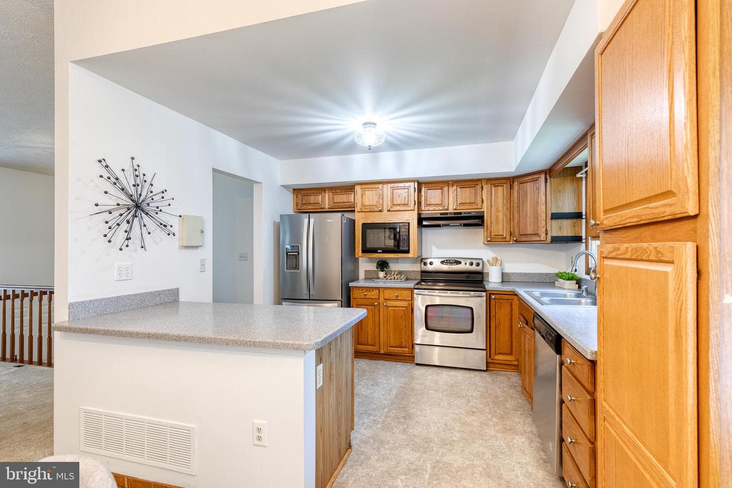 1568 Colony Road photo 18