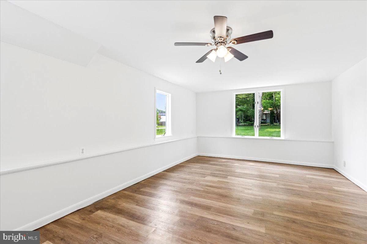 423 Shetlands Lane photo 13