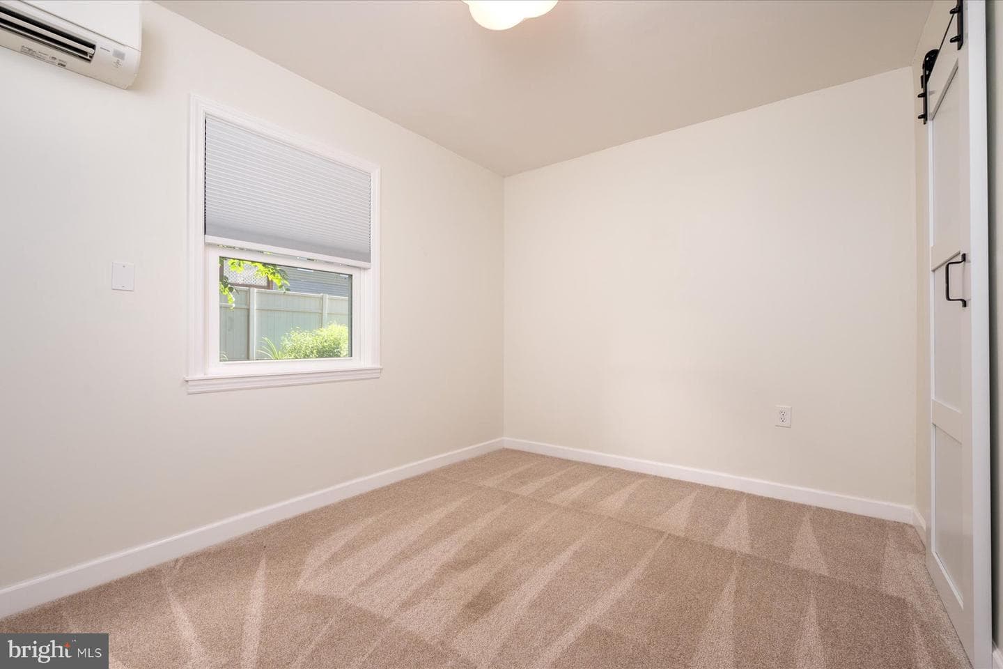 2033 Shore Drive photo 21