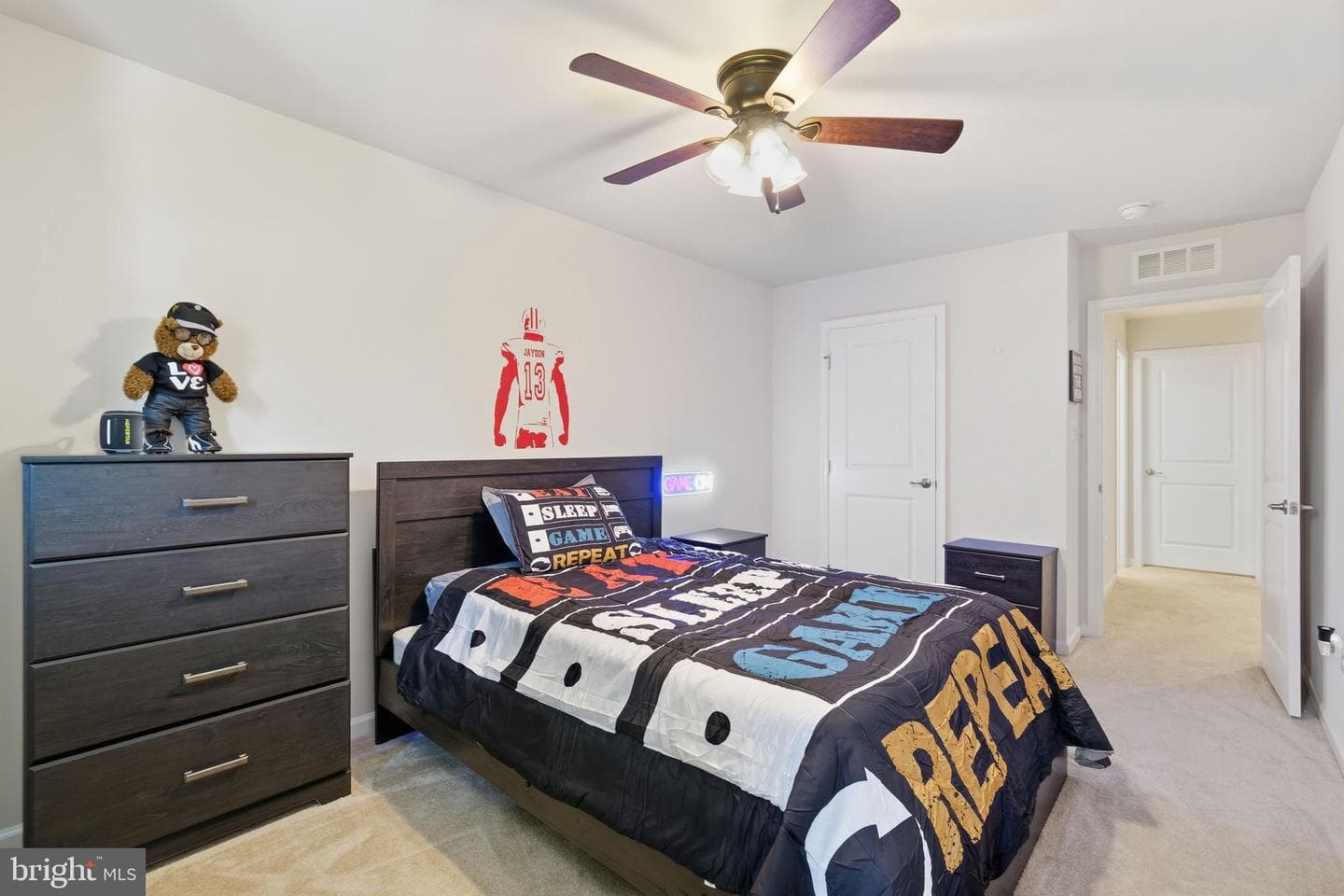 421 Zeman Drive photo 34