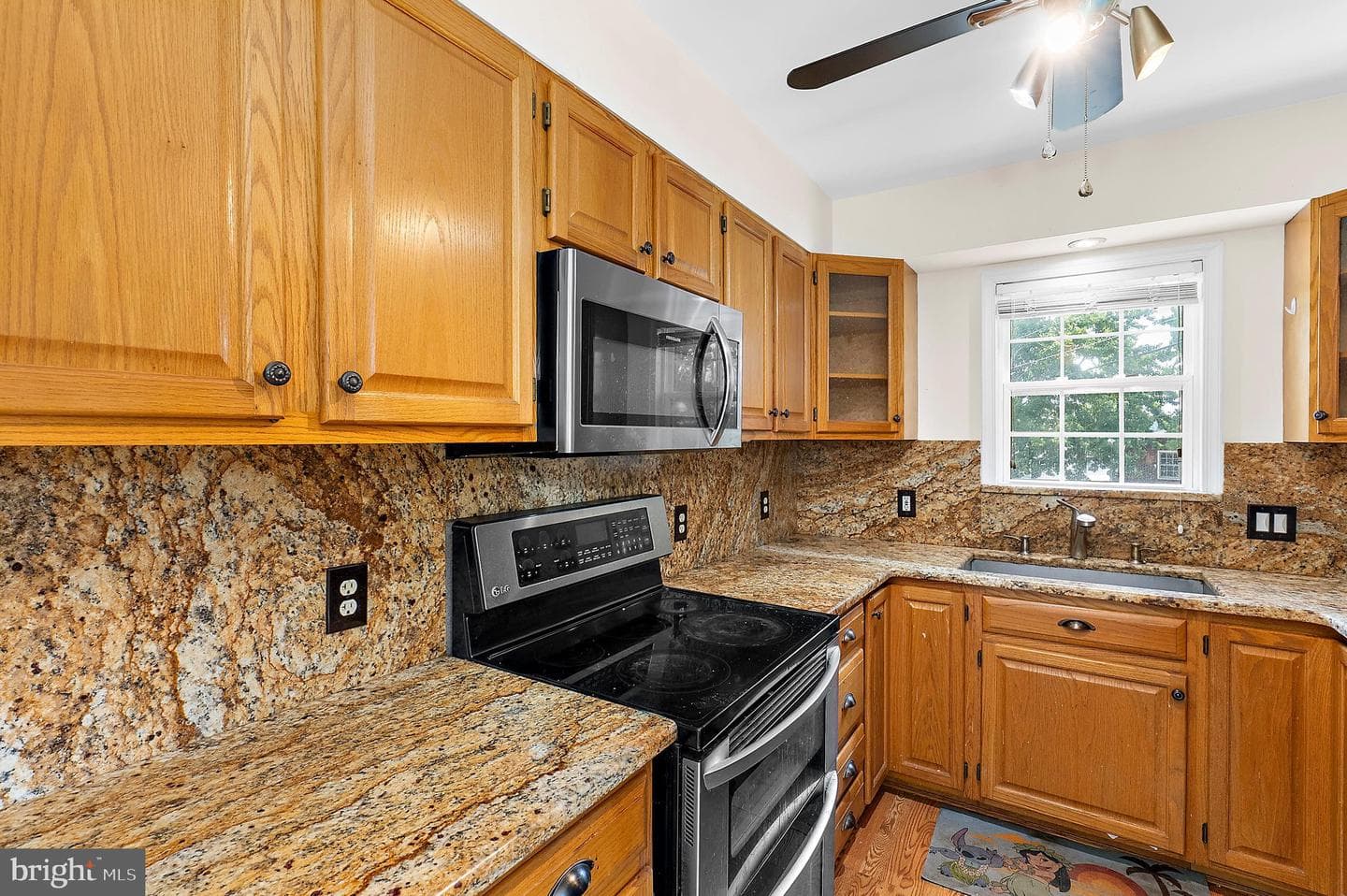 3443 S River Terrace photo 12