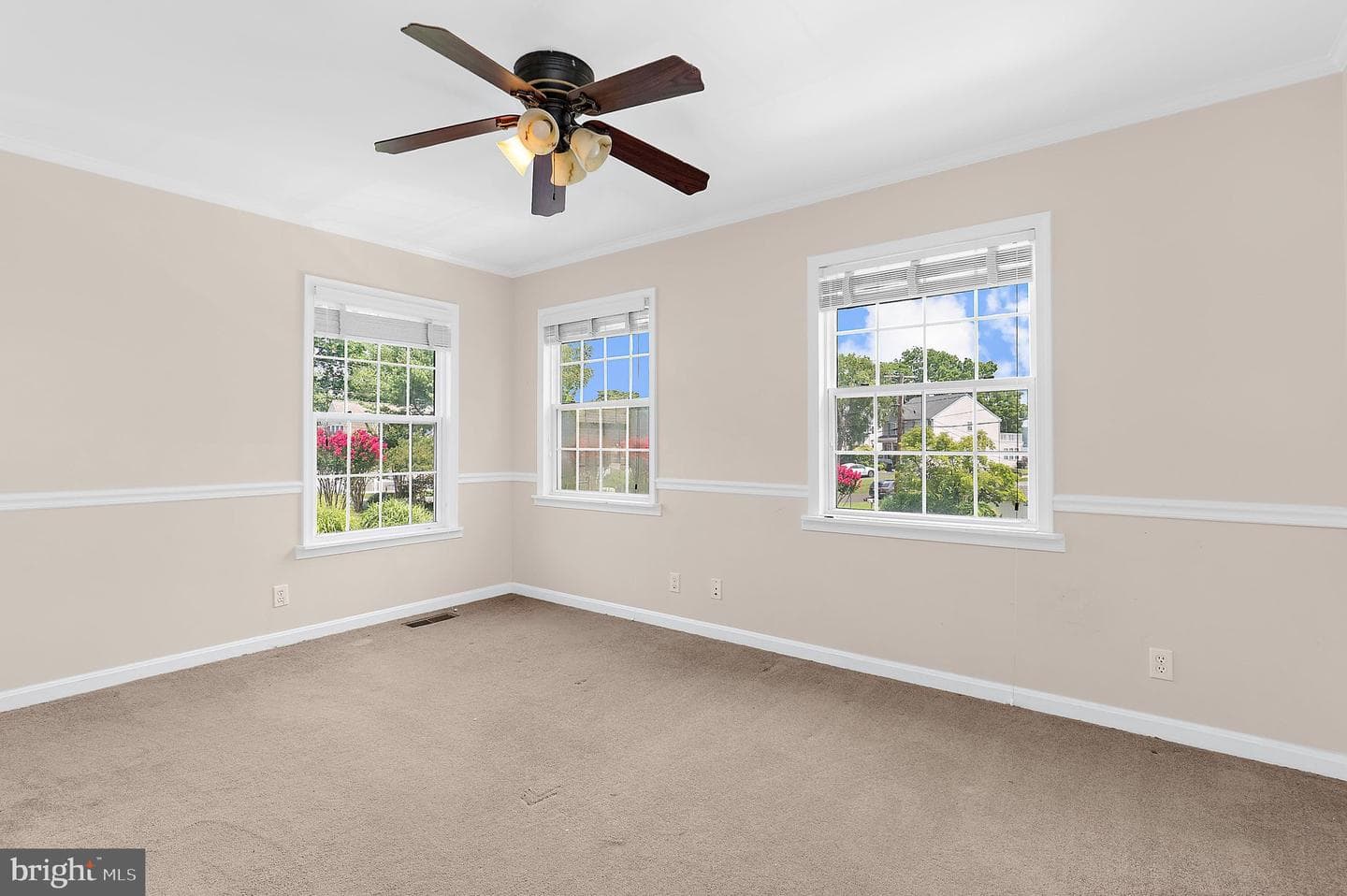 3443 S River Terrace photo 17