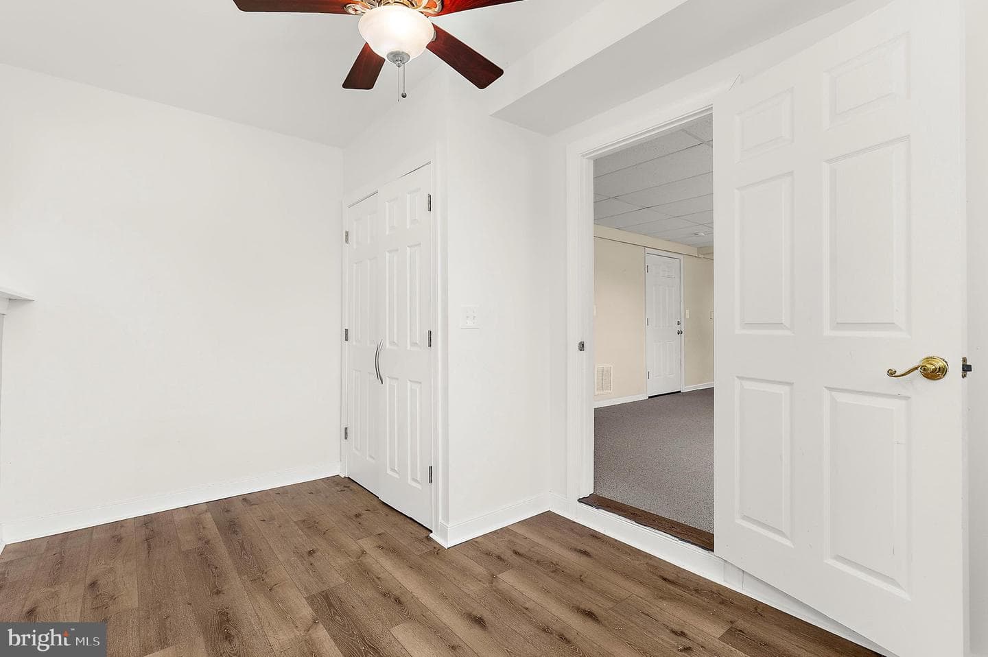 3443 S River Terrace photo 30
