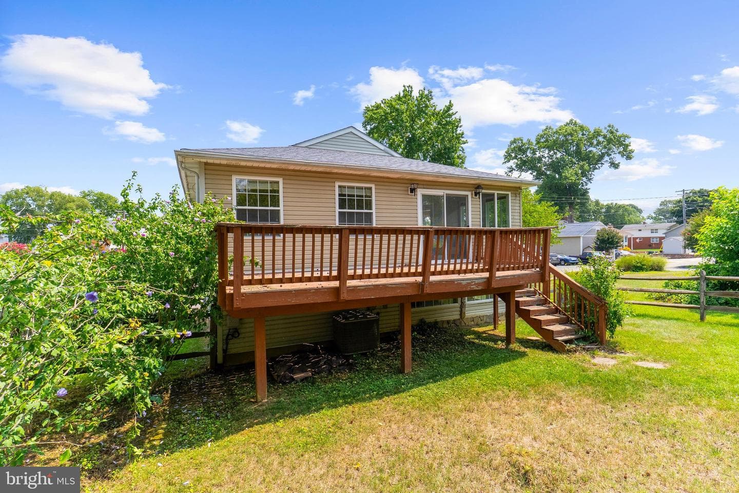 3443 S River Terrace photo 37