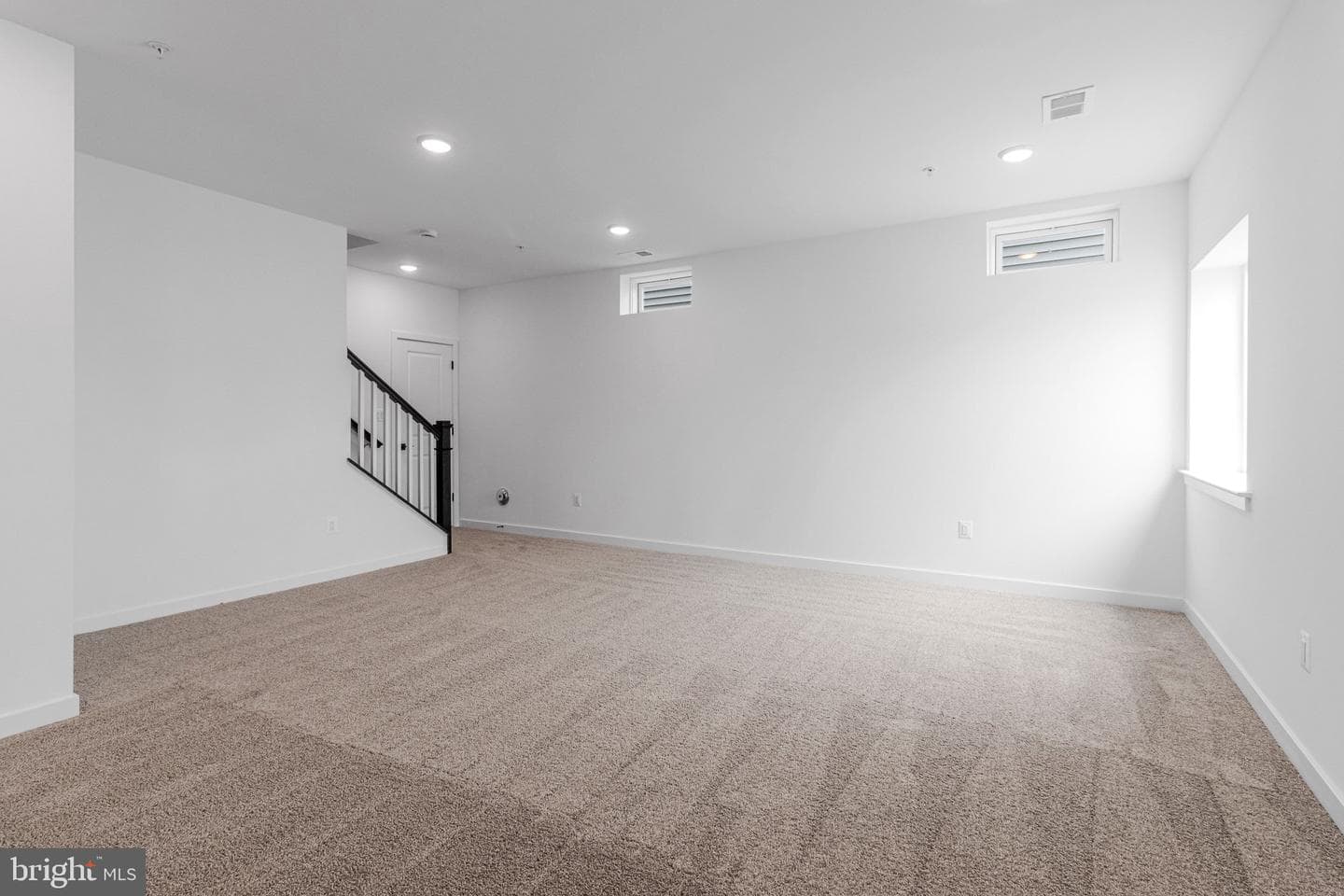 5719 Howard Drive photo 23
