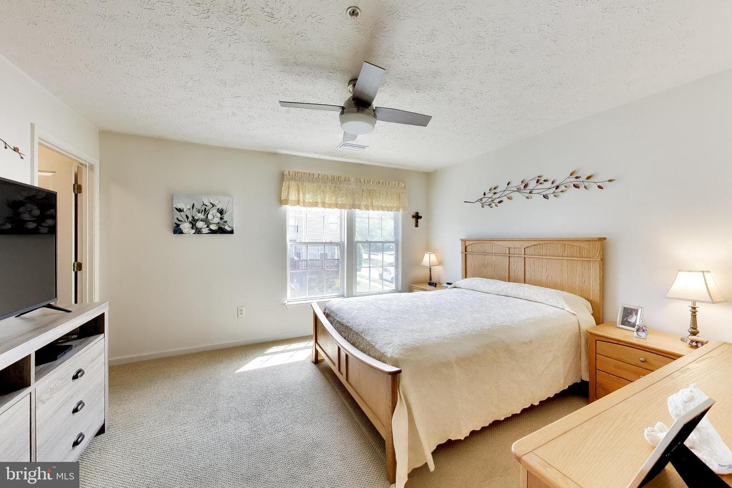 8703 Thornbrook Drive photo 12