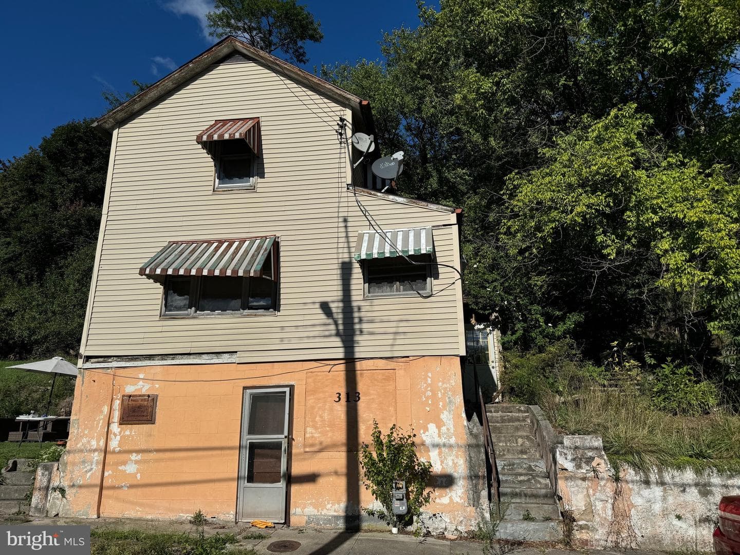 313 Independence Street