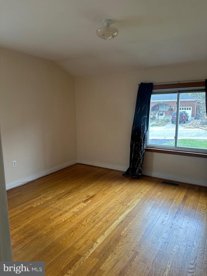 1105 Holland Street photo 18