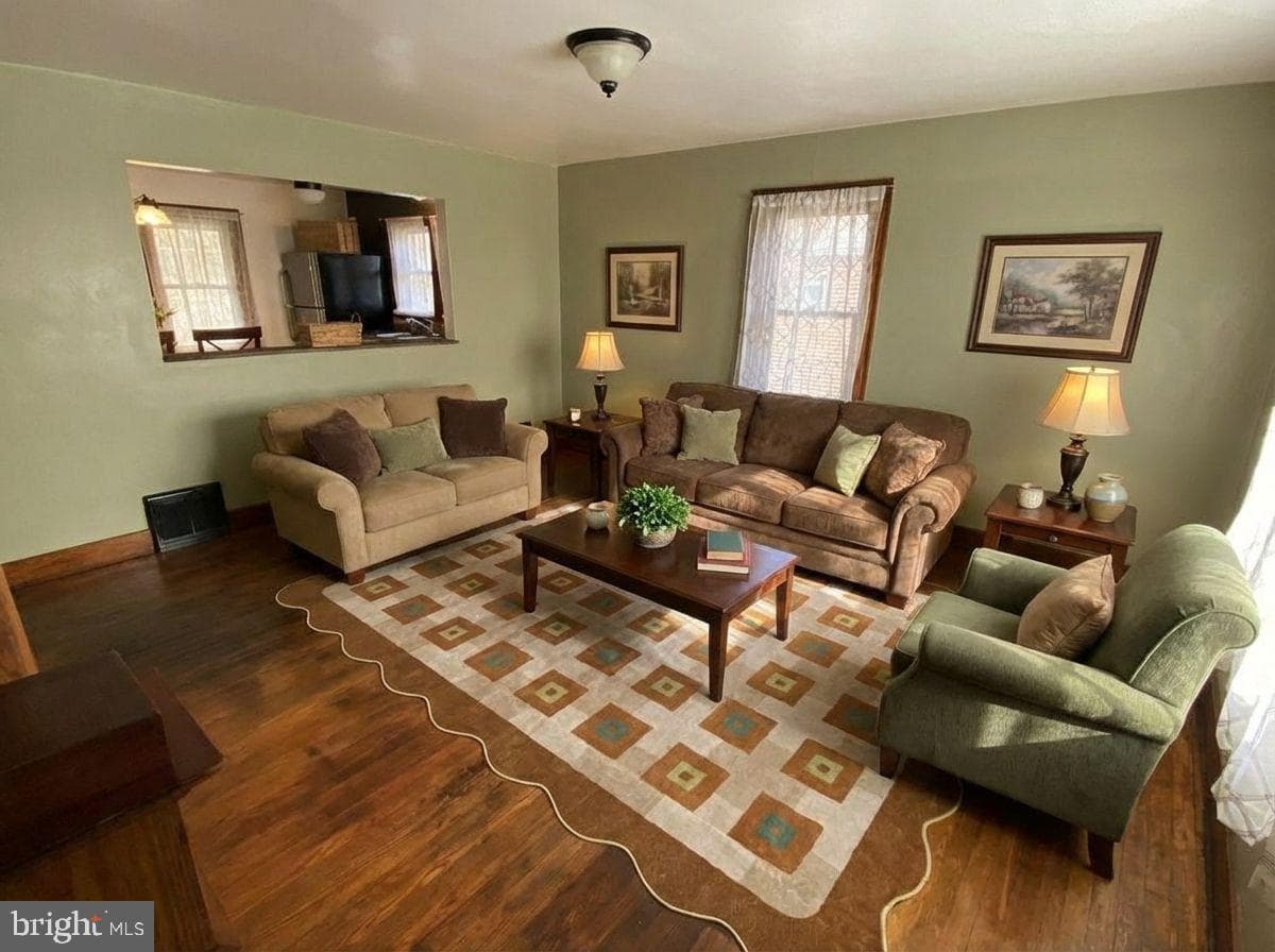 1012 Kent Avenue photo 17