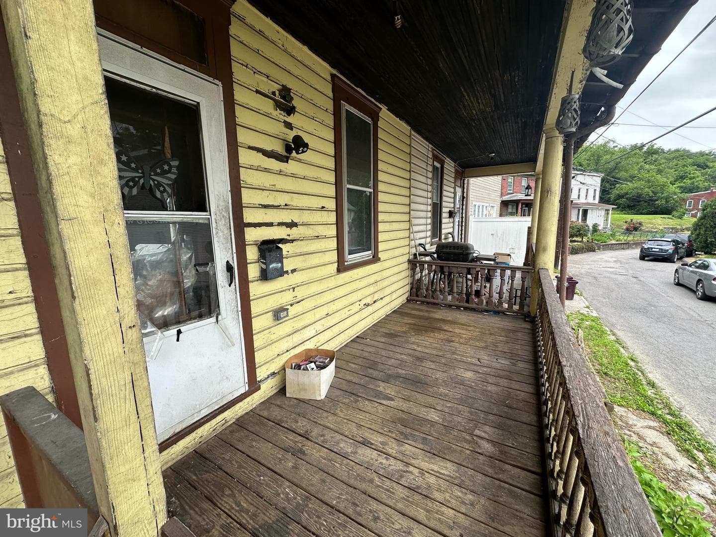 648 Baker Street photo 4