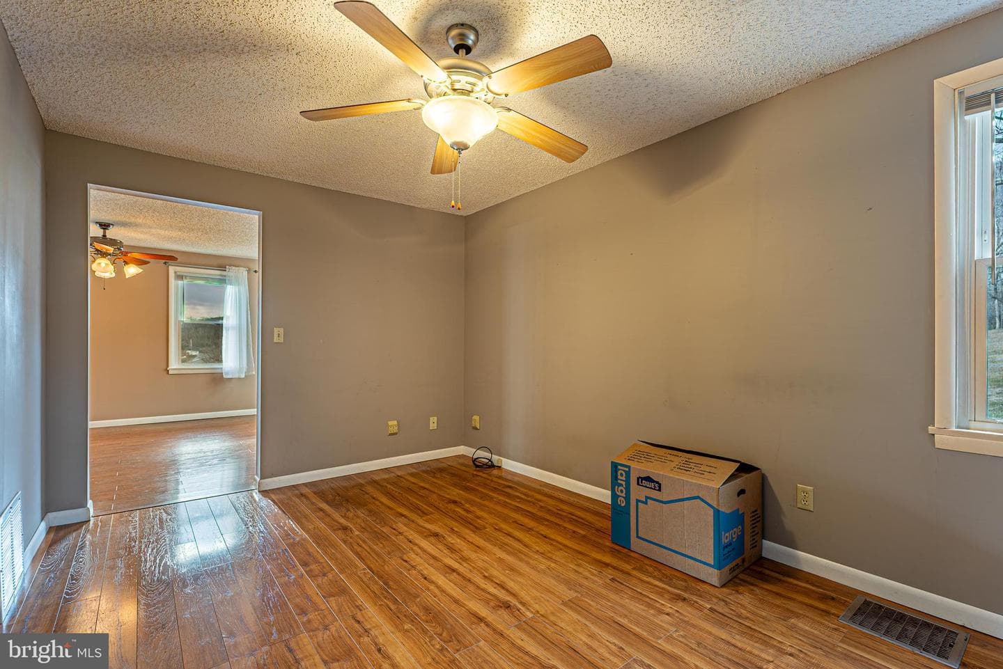 13604 Bedford Road NE photo 13