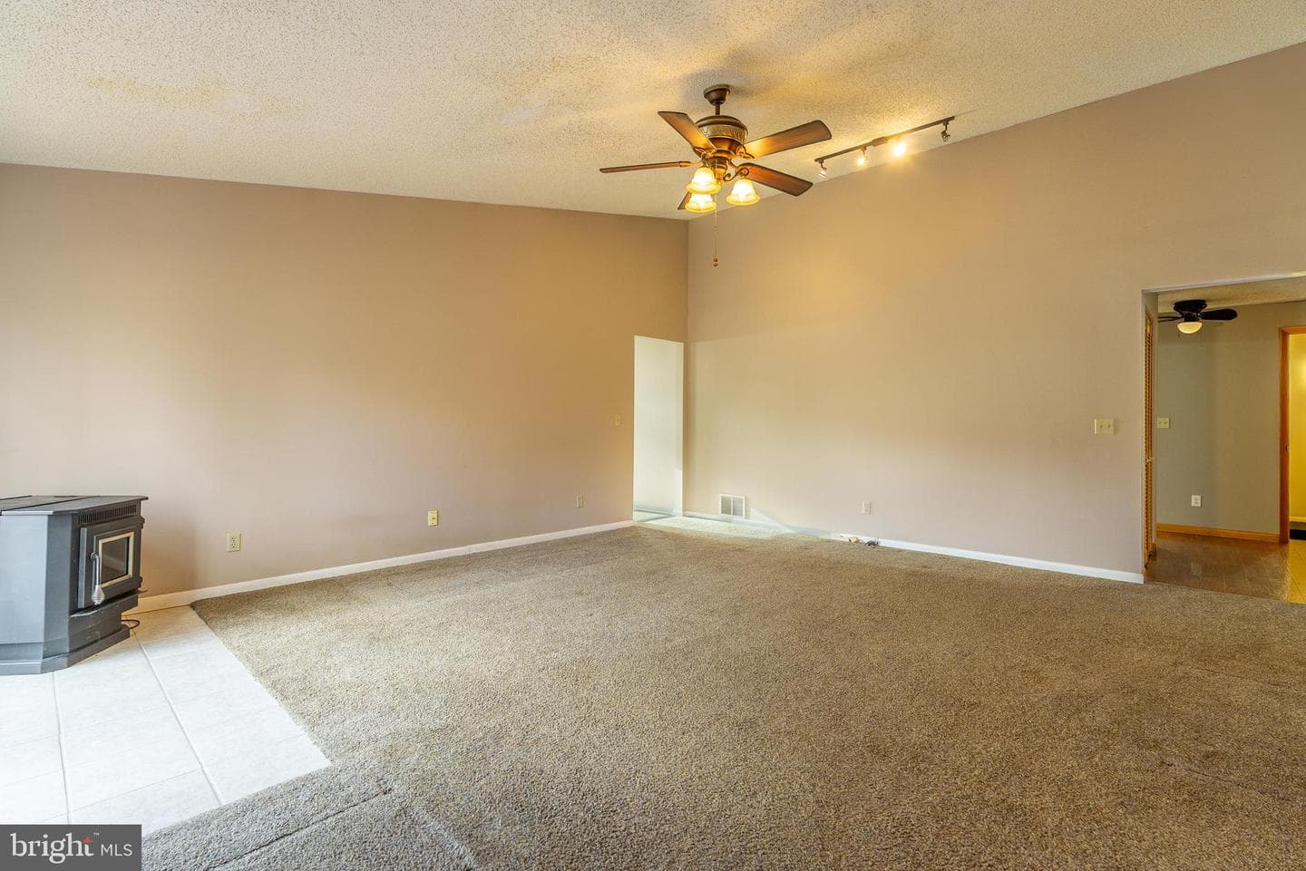 13604 Bedford Road NE photo 9