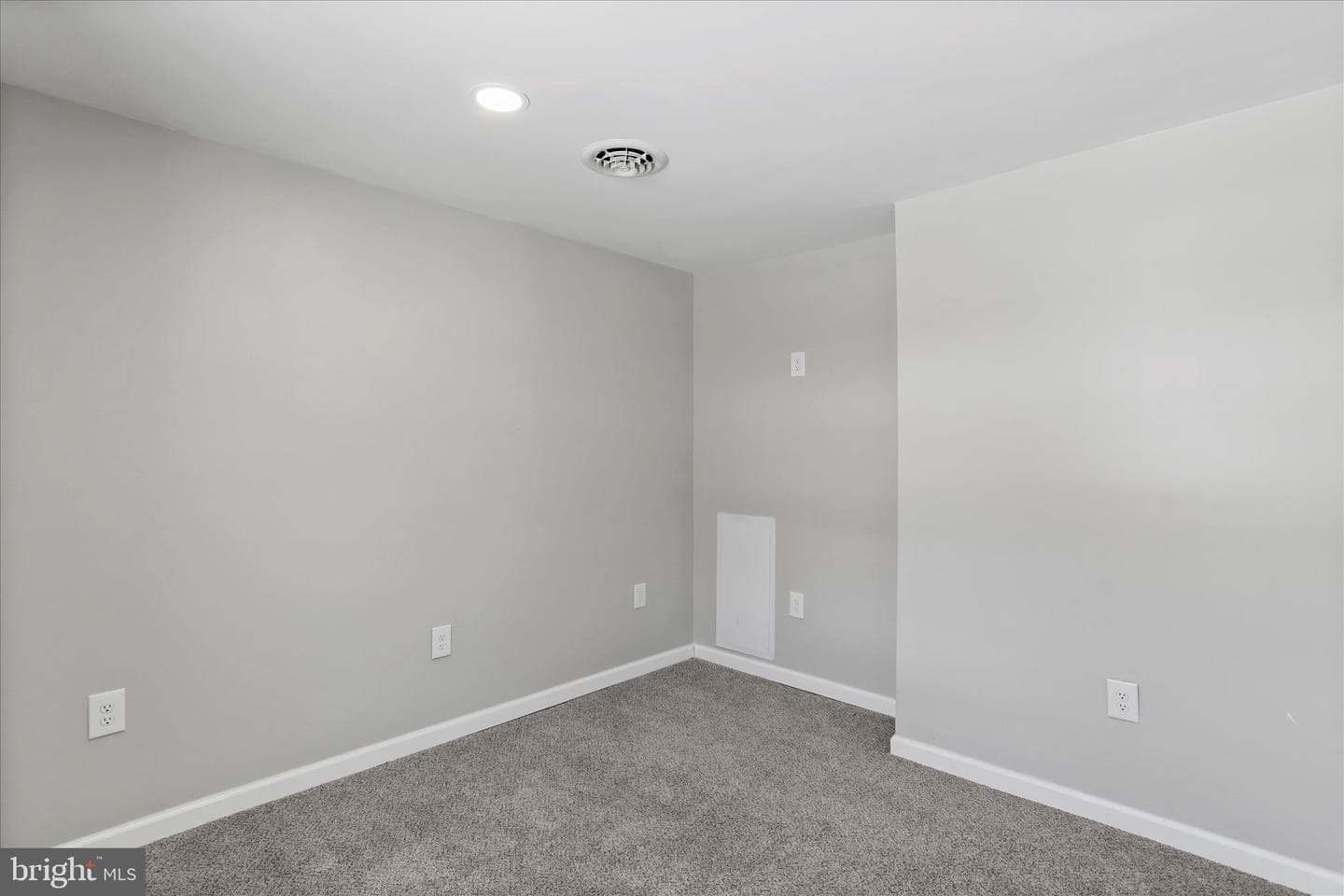 12702 Bowling Street photo 20