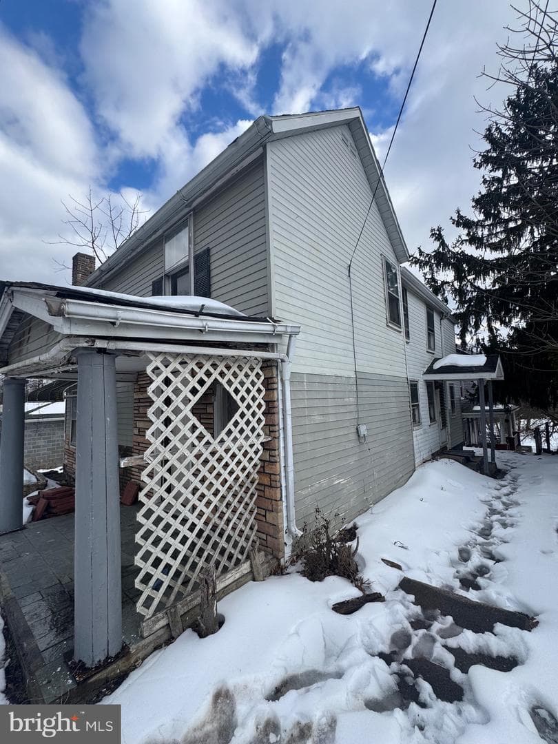 613 Williams Street photo 22