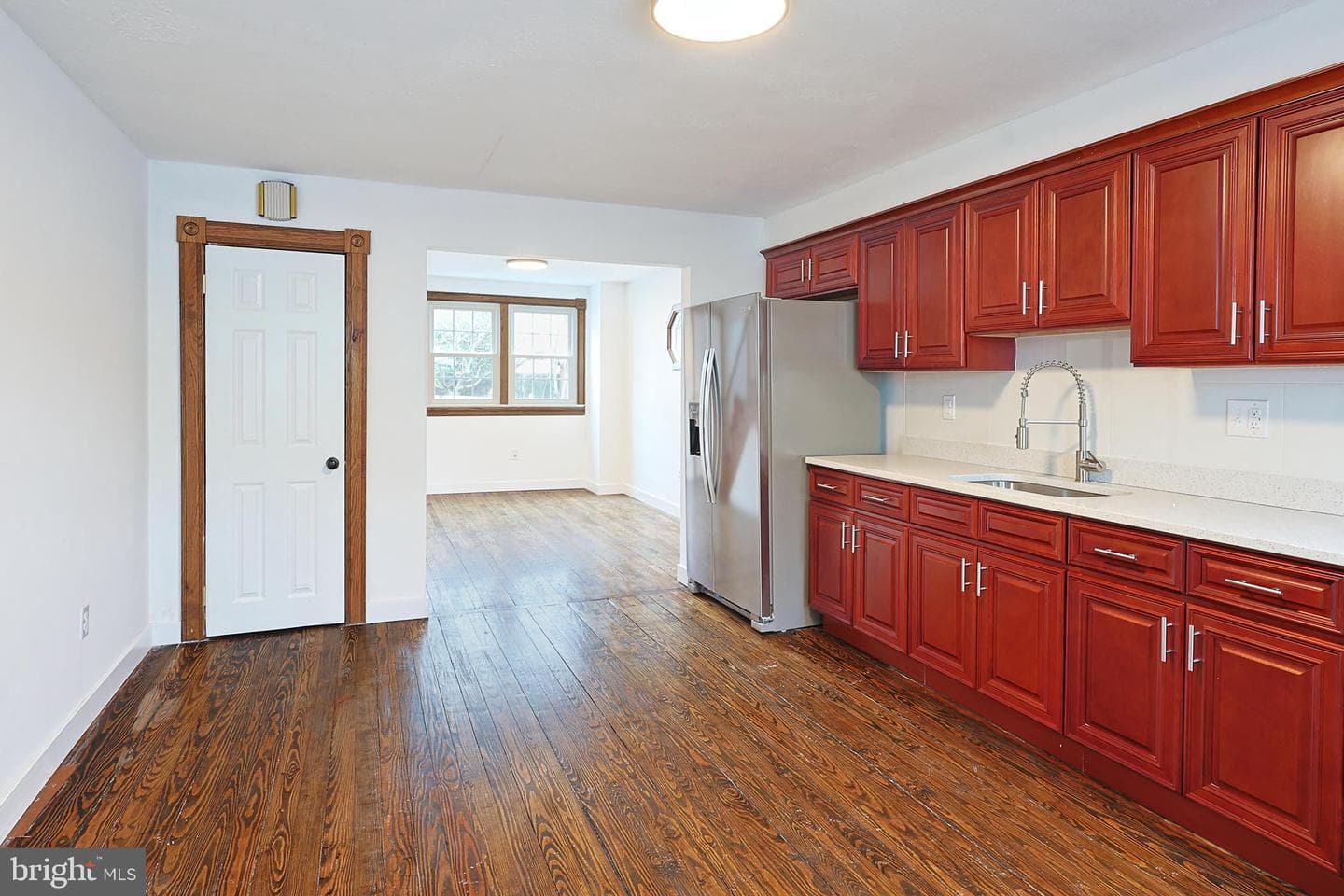 409 Springdale Street photo 12