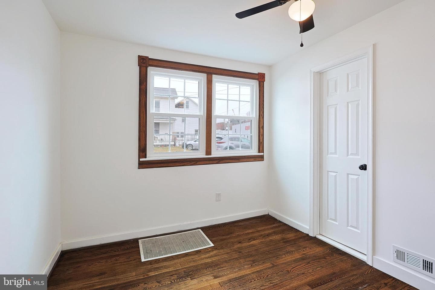 409 Springdale Street photo 25