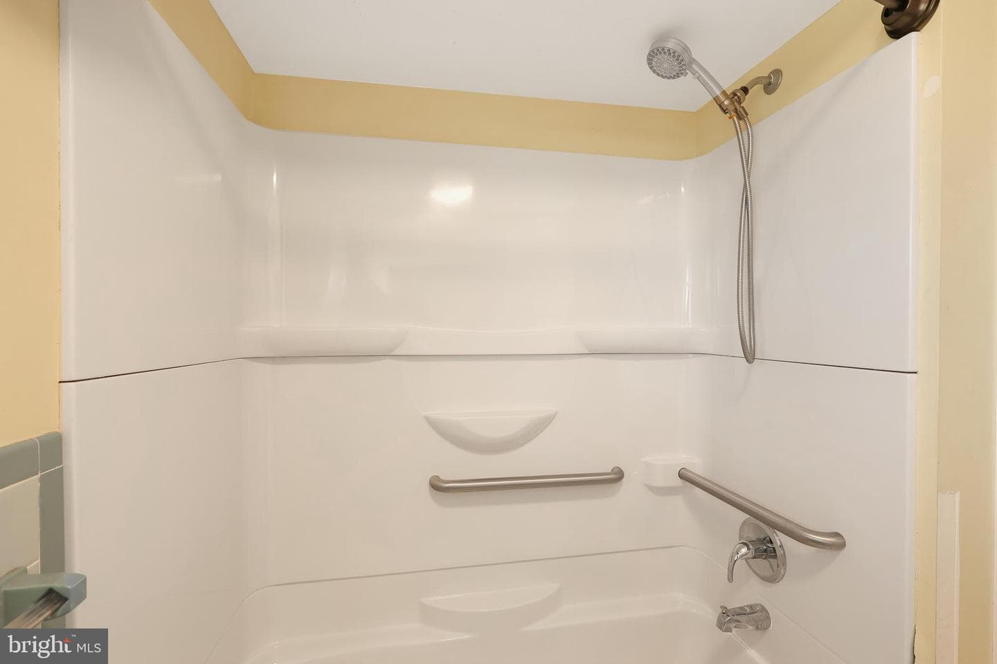 701 White Avenue photo 21