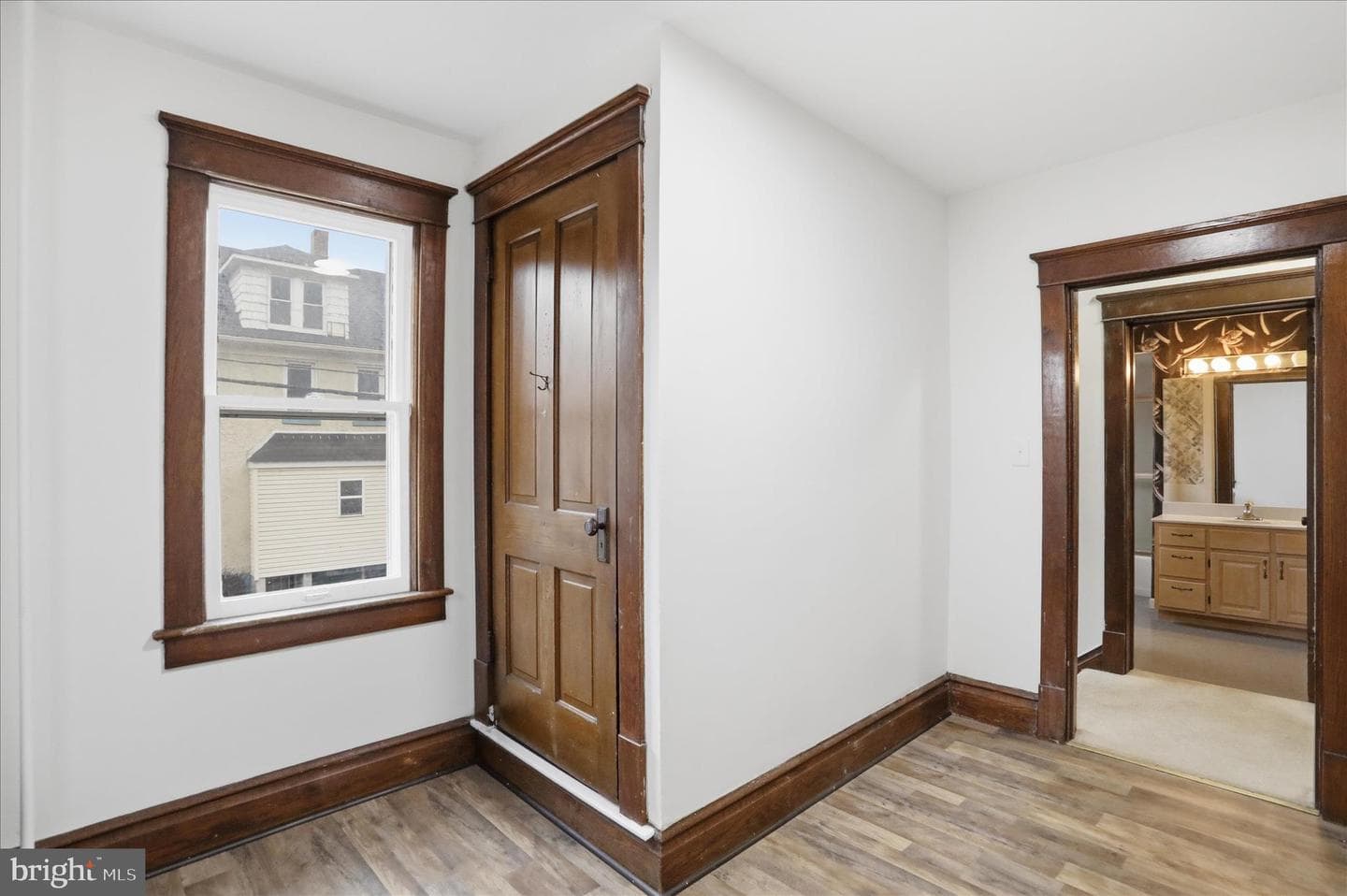 465 Warren Street photo 19