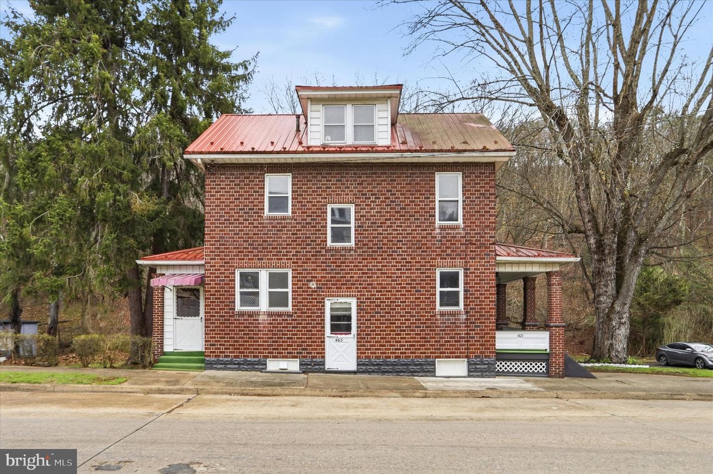 465 Warren Street photo 2