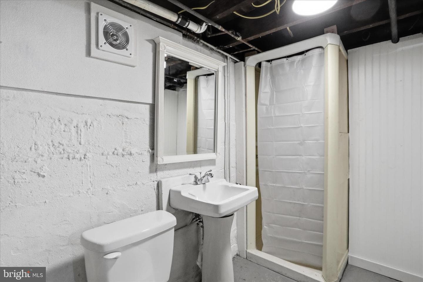 465 Warren Street photo 26