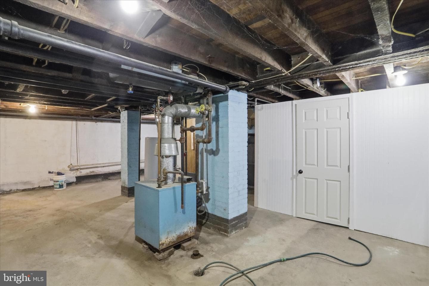465 Warren Street photo 28