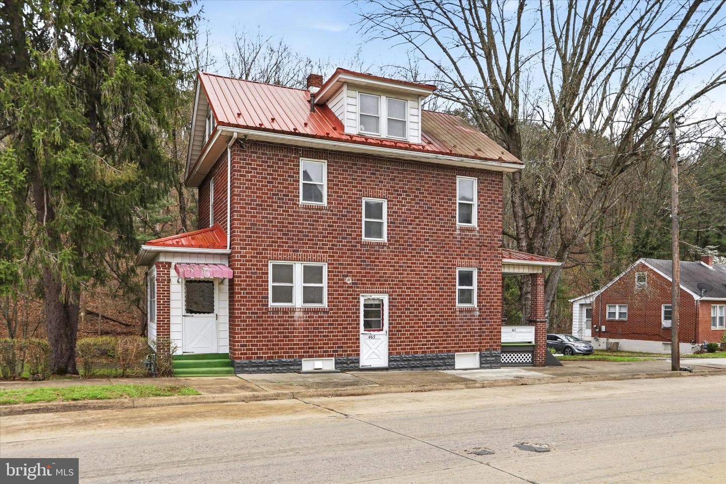 465 Warren Street photo 4