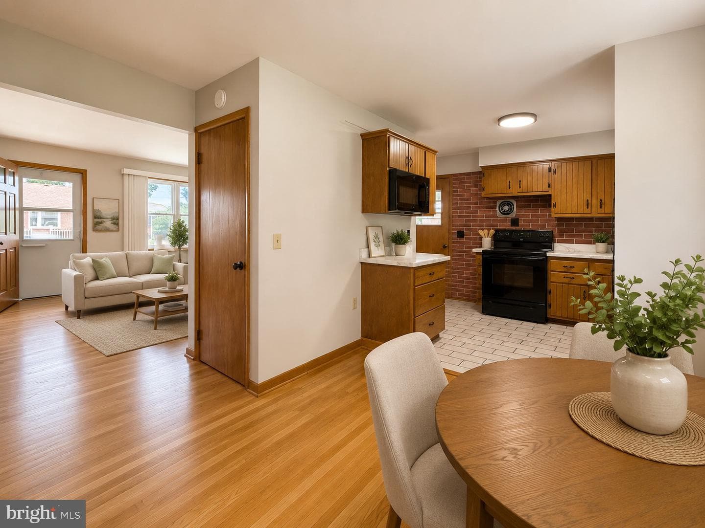 1430 Willow Court photo 5