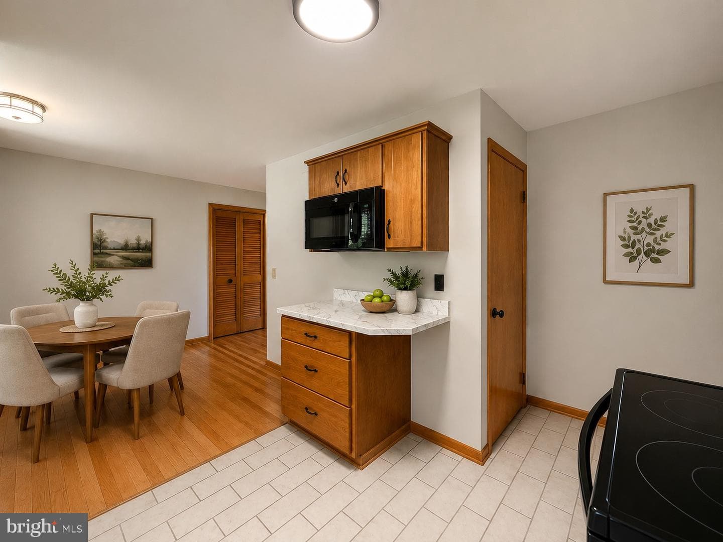 1430 Willow Court photo 6