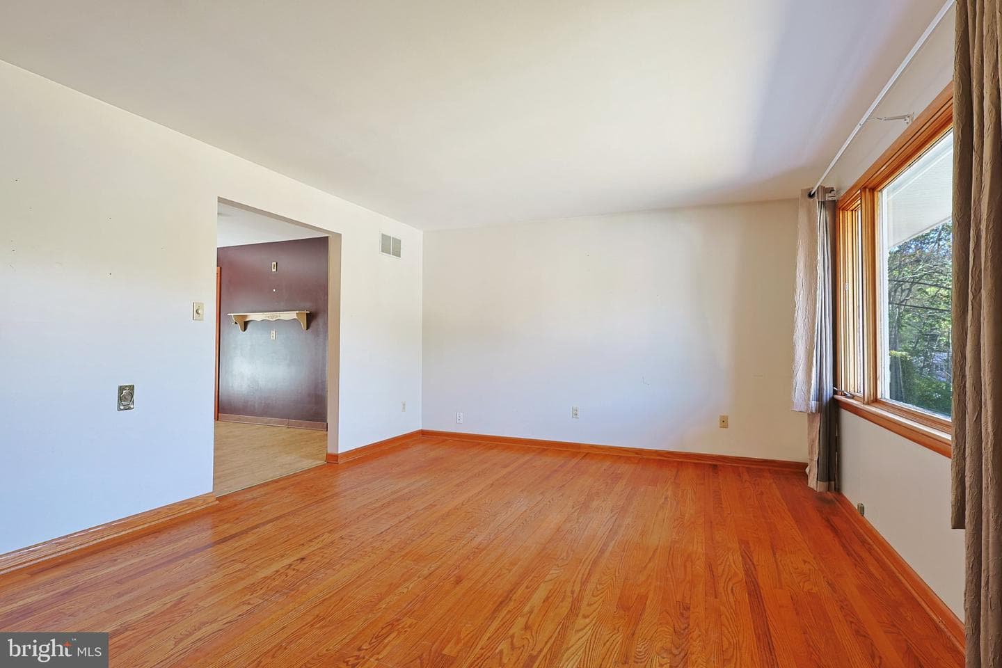 12043 Iris Avenue photo 7