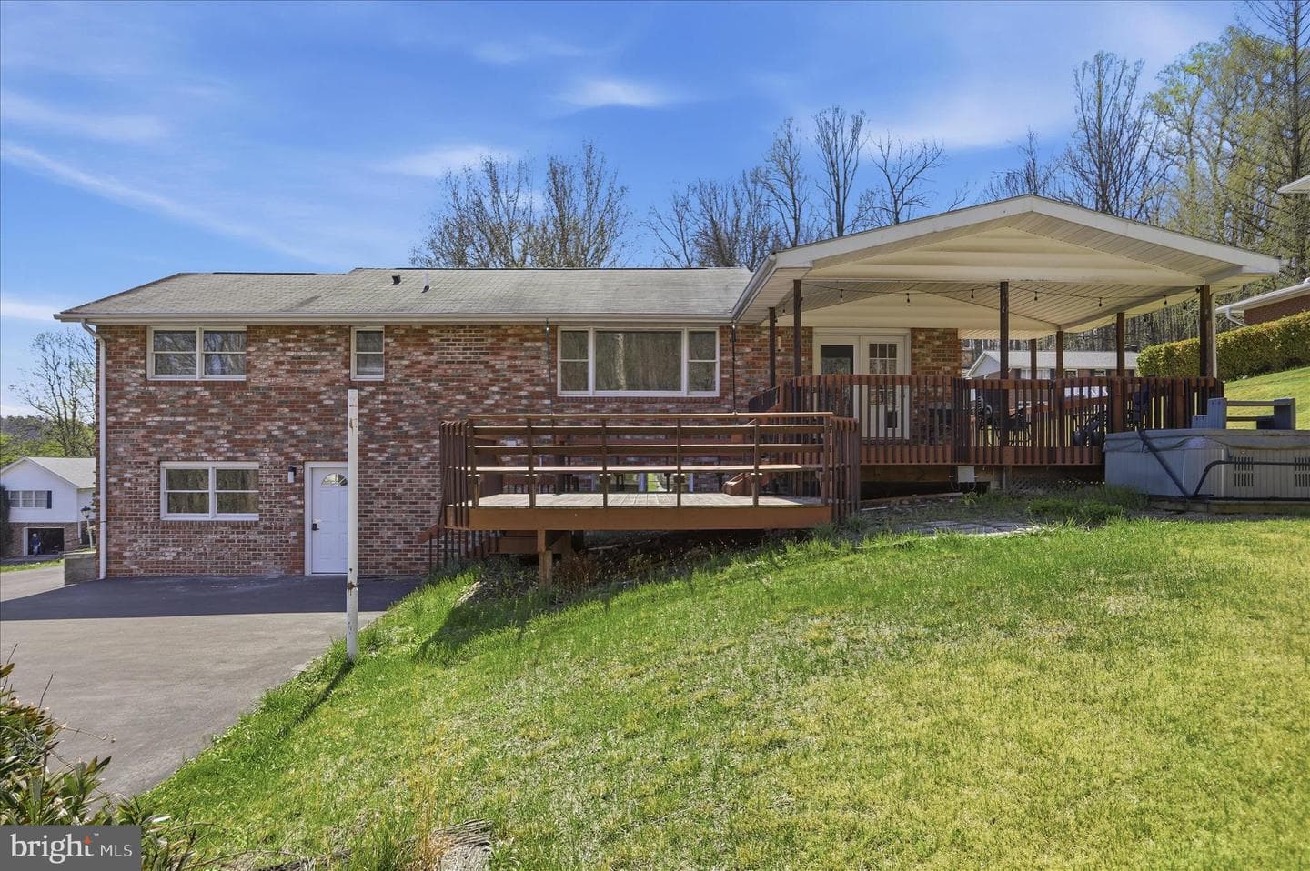609 Wellington Lane photo 43