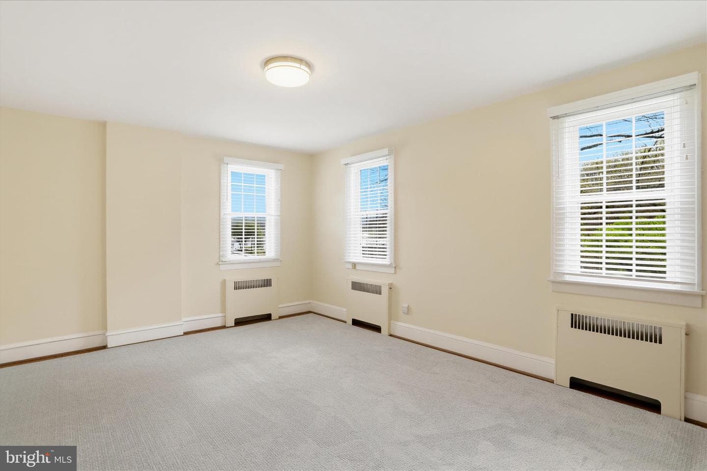 12035 Bedford Road NE photo 21