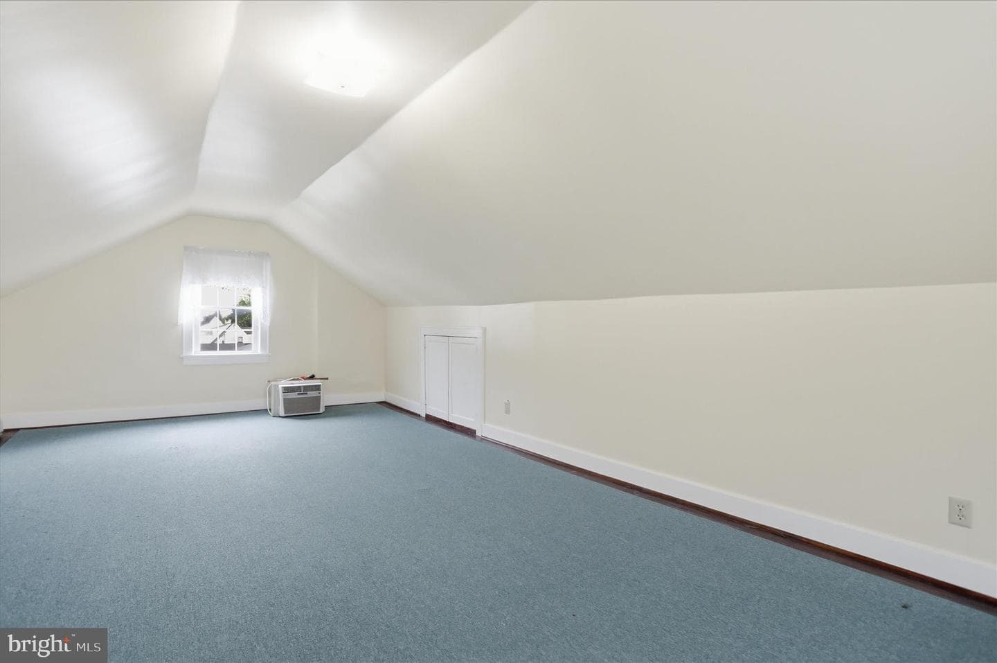 12035 Bedford Road NE photo 32