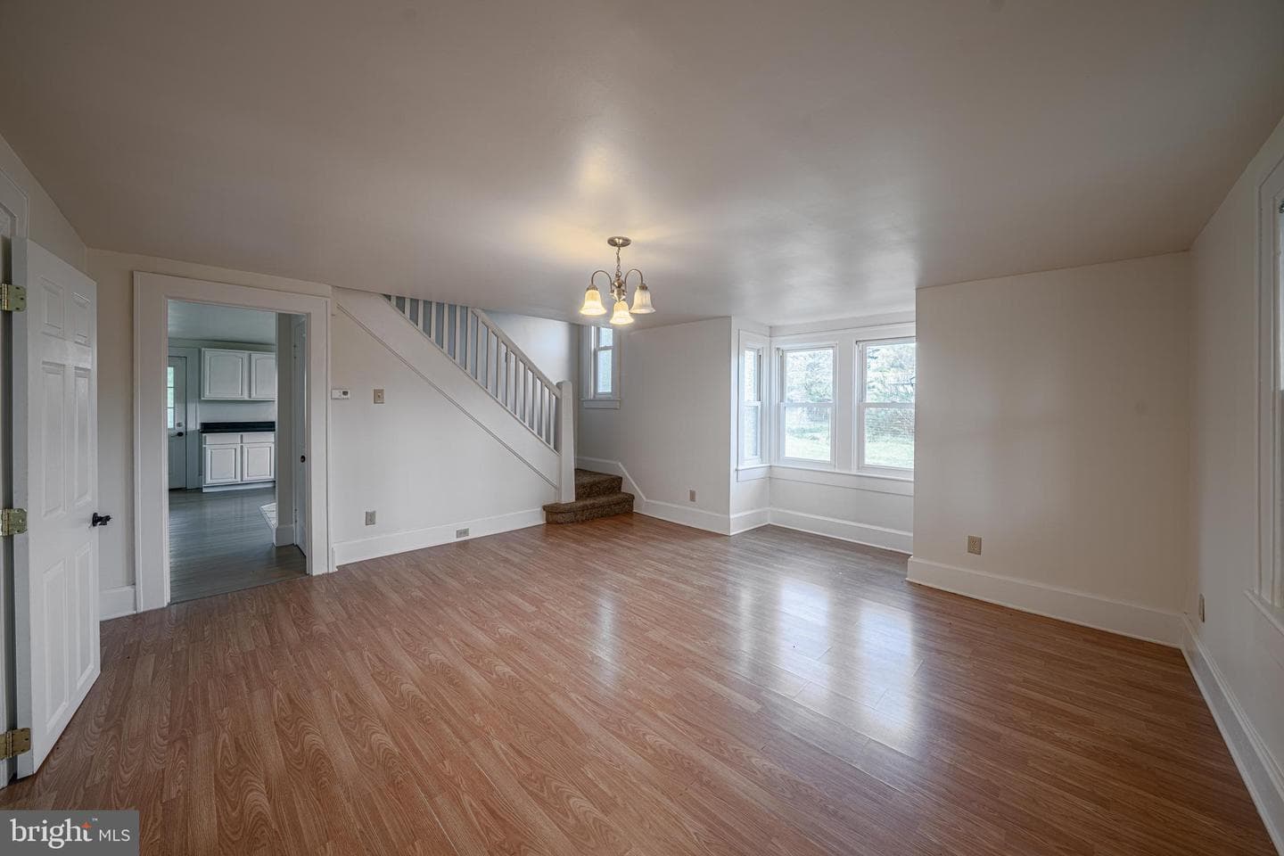 14015 Bedford Road NE photo 20