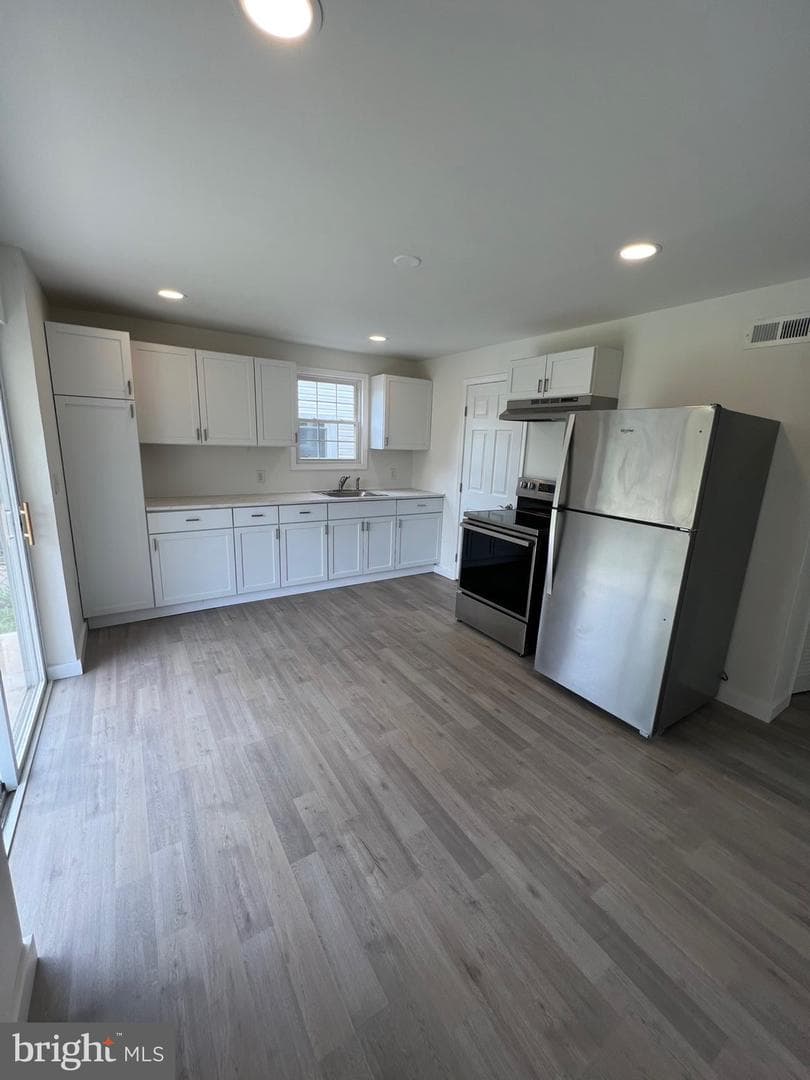 112 Seymour Street photo 3