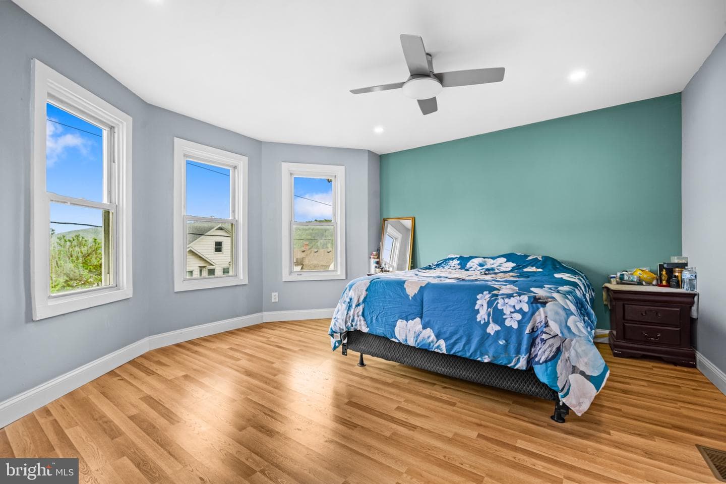 46 Boone Street photo 16