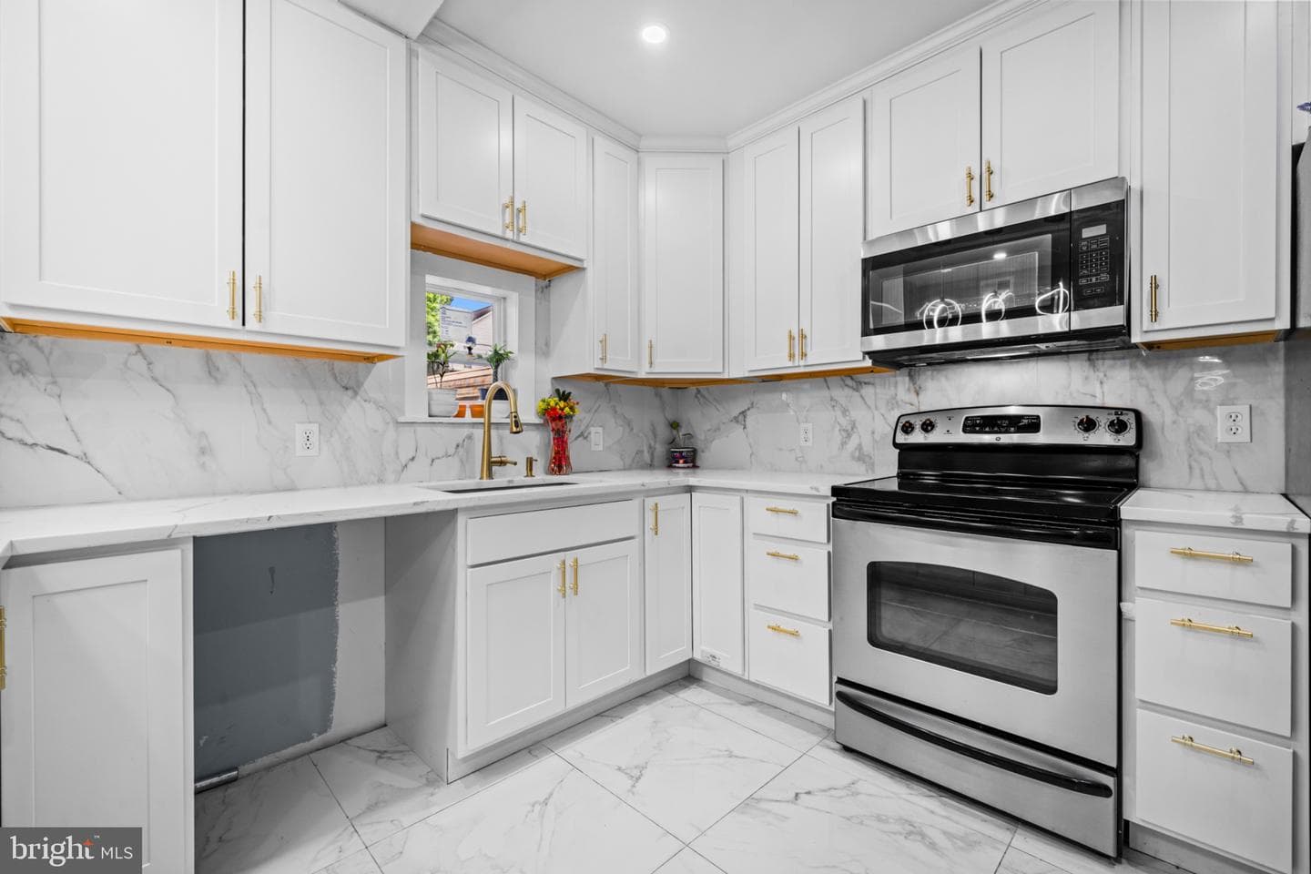 46 Boone Street photo 6
