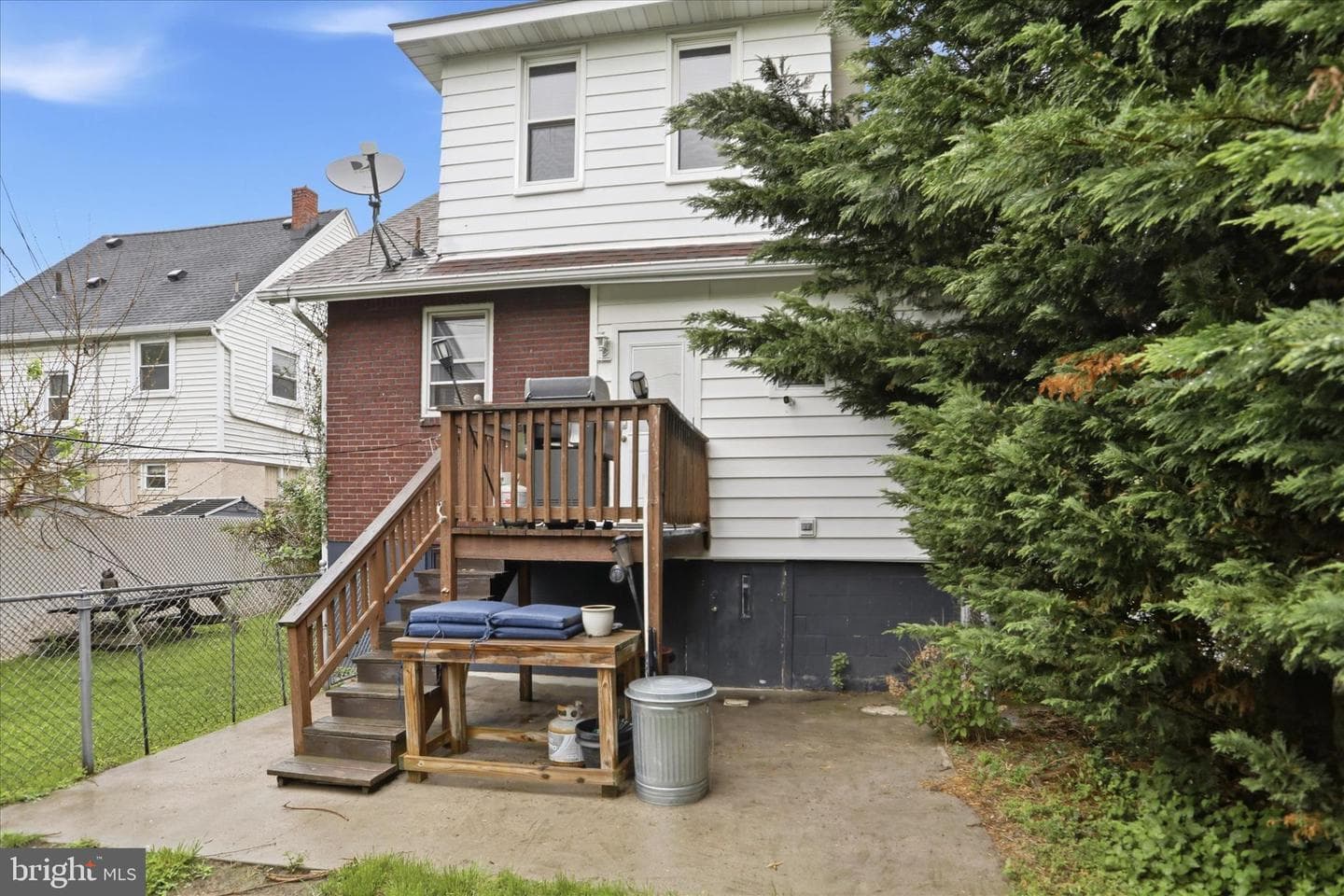 905 Fayette Street photo 26