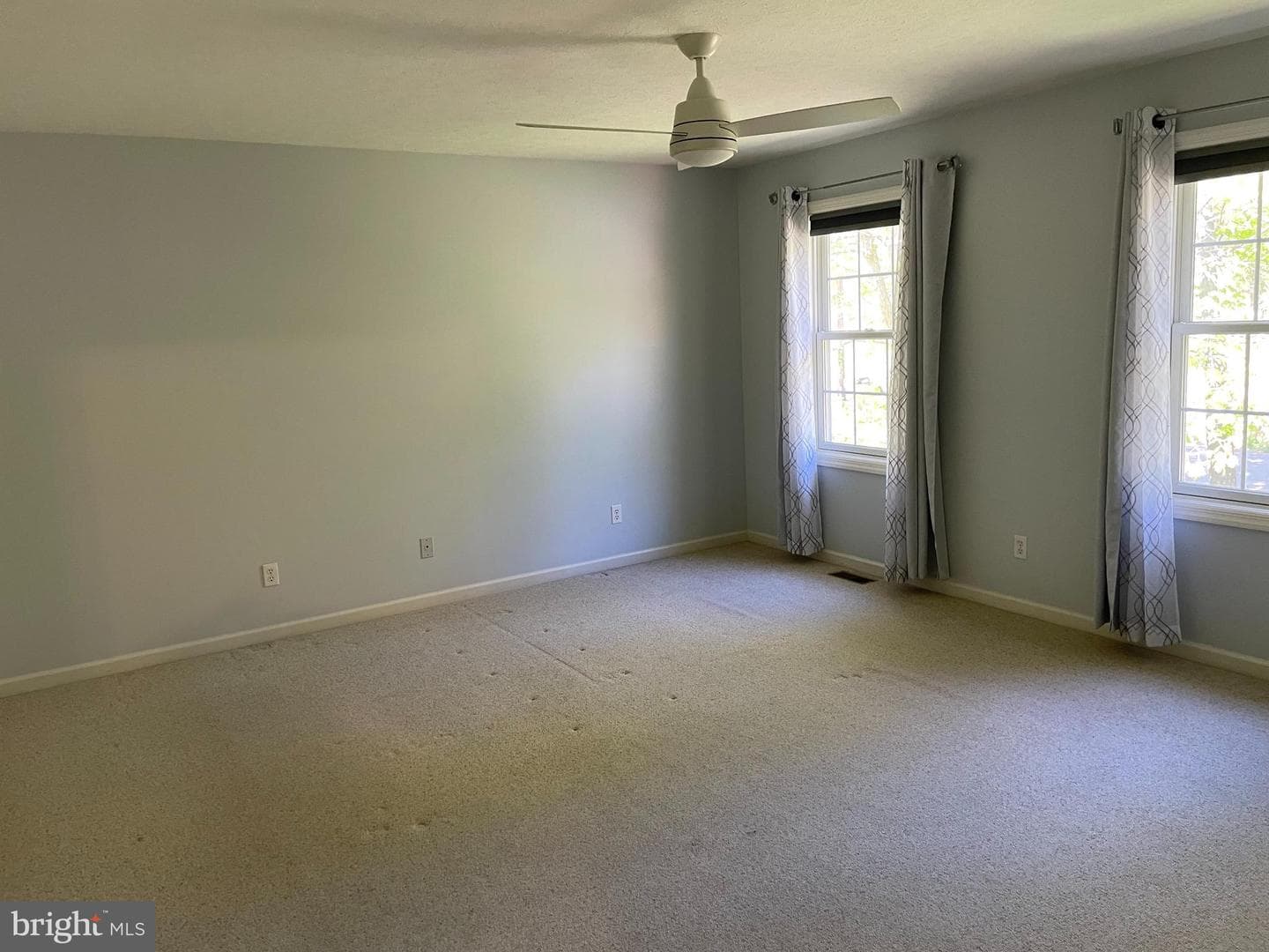 1044 Longwood Avenue photo 20