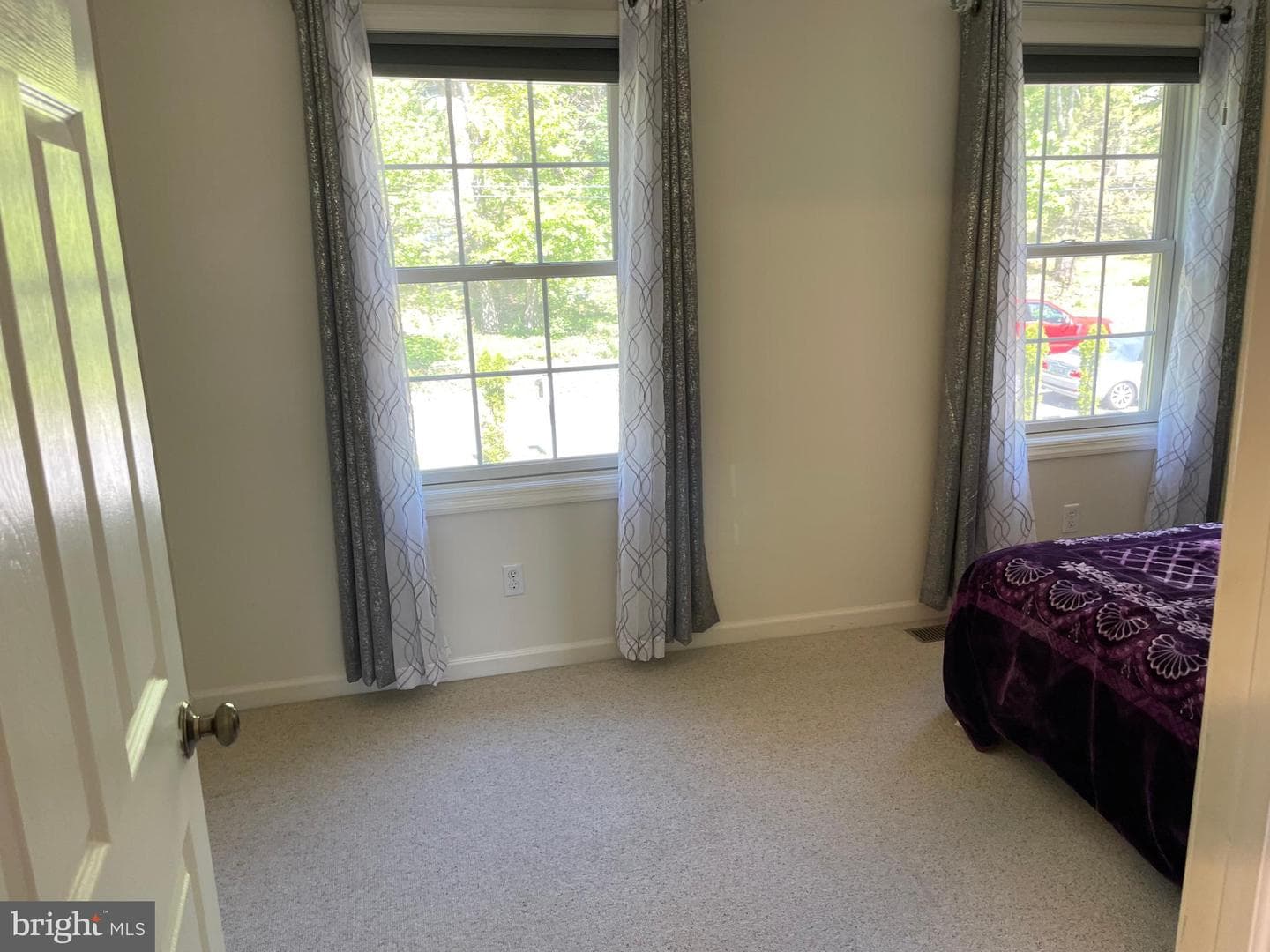1044 Longwood Avenue photo 31