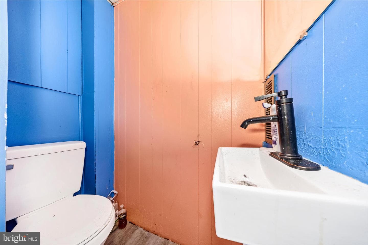 439 Waverly Ter photo 14