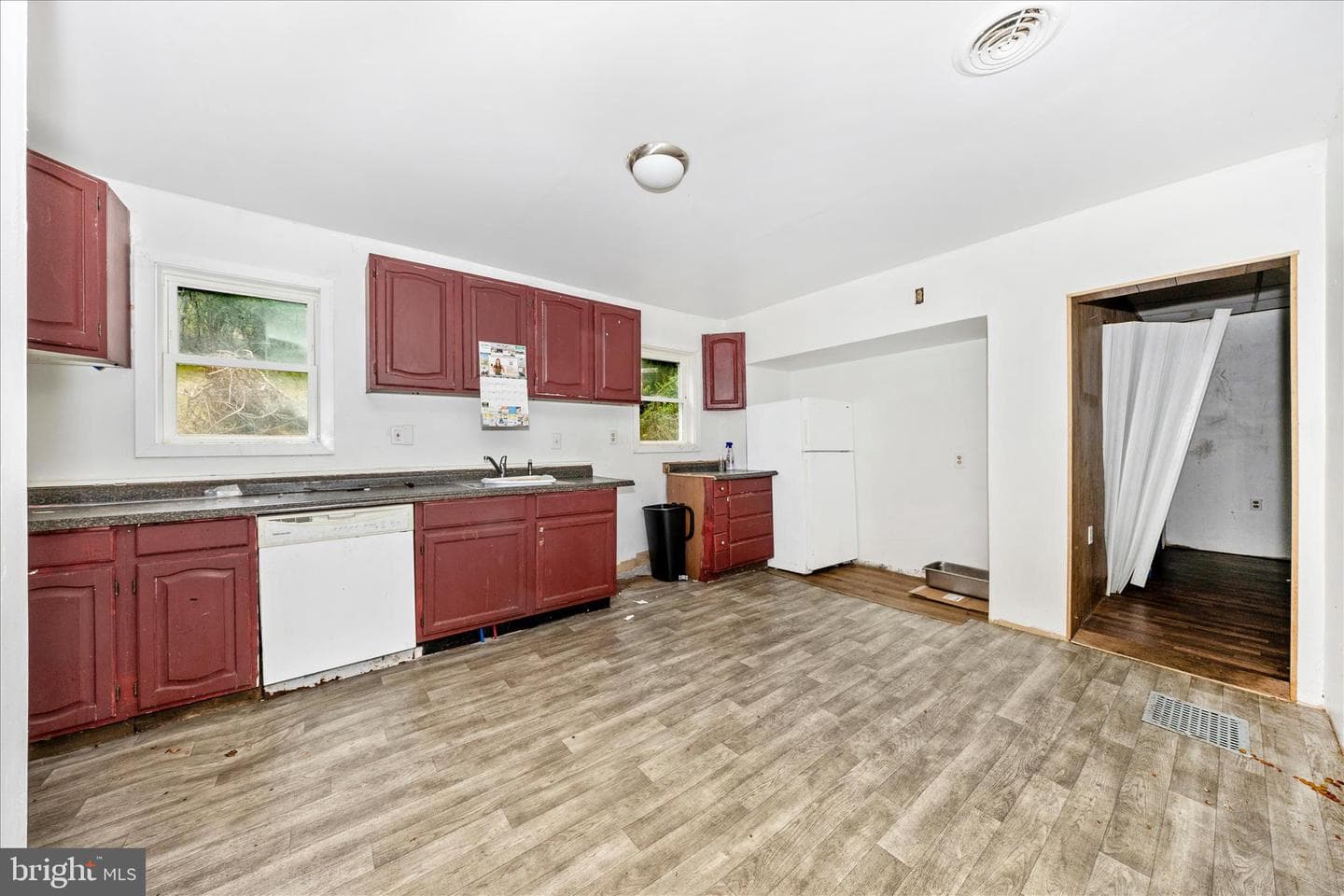 439 Waverly Ter photo 5