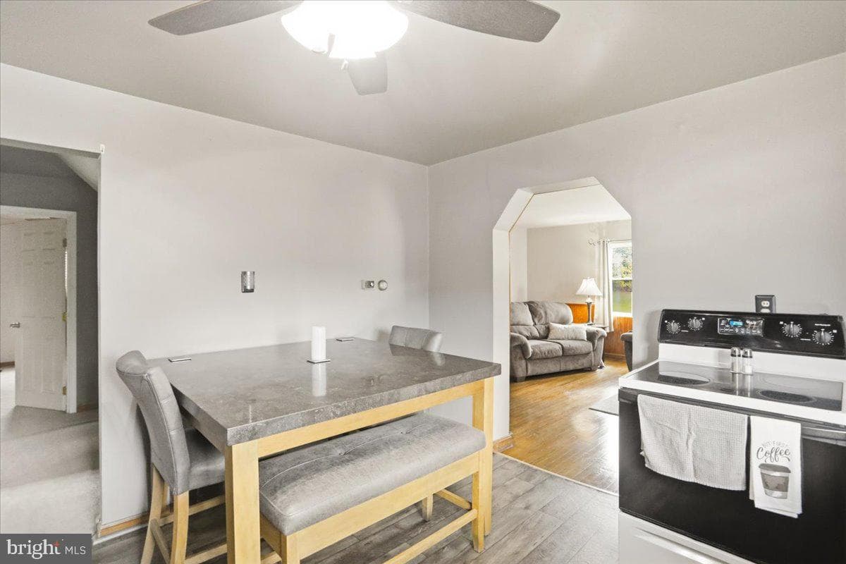 111 Wempe Drive photo 10