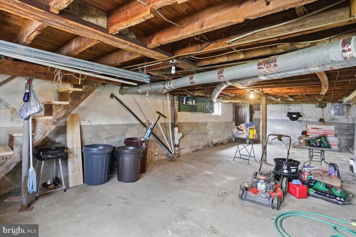 111 Wempe Drive photo 24