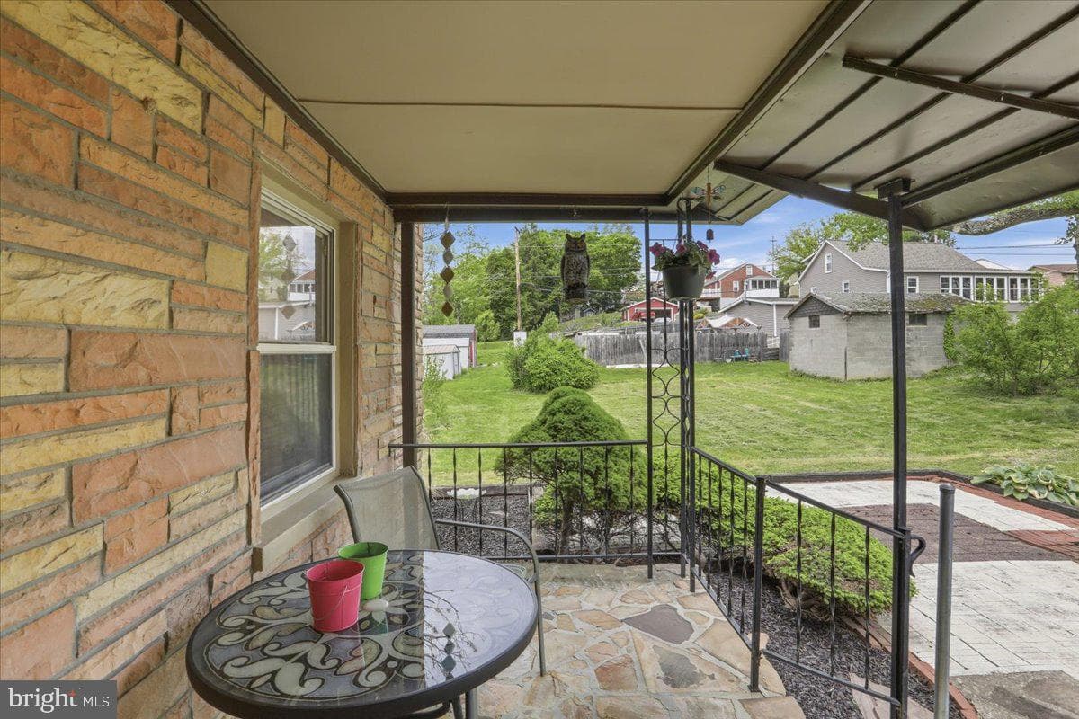 111 Wempe Drive photo 27
