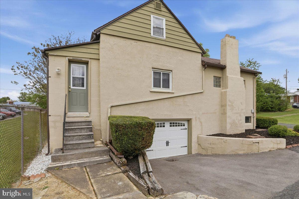 111 Wempe Drive photo 29