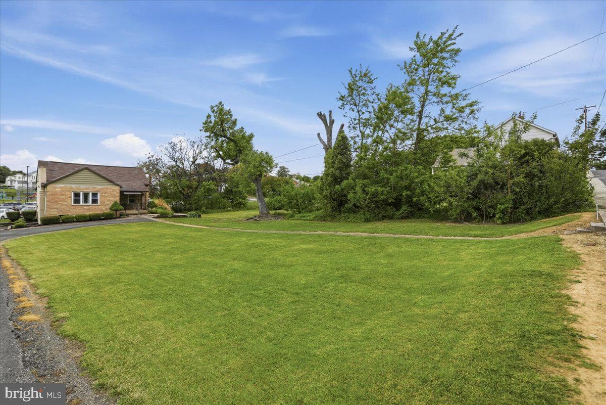 111 Wempe Drive photo 31