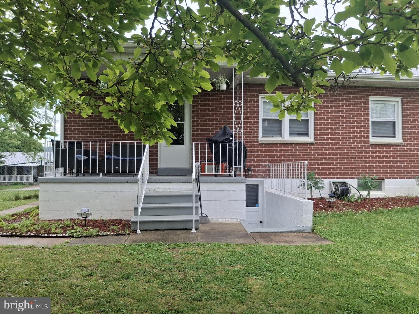 40 Memorial Avenue photo 103