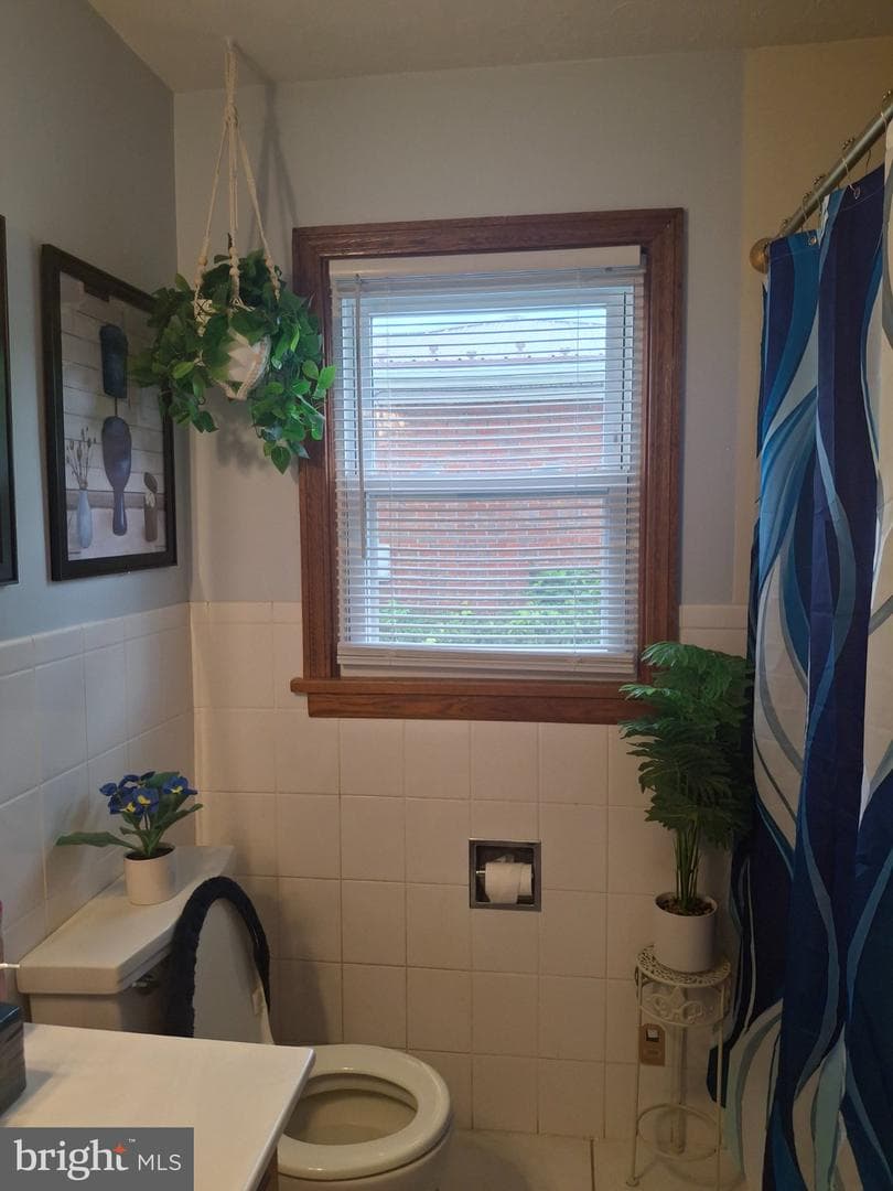 40 Memorial Avenue photo 16