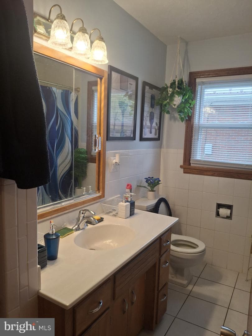 40 Memorial Avenue photo 19